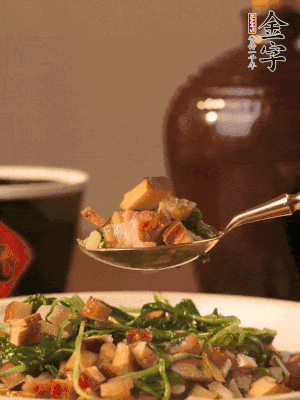 出鍋前嘗味，味淡加點鹽。