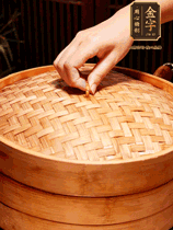 麻辣香腸蒸10分鐘，切成片，蒜苗切斜段，姜蒜干辣椒小米椒切碎