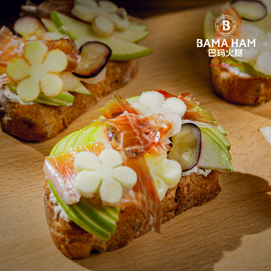 巴瑪火腿蘋(píng)果開(kāi)放三明治 